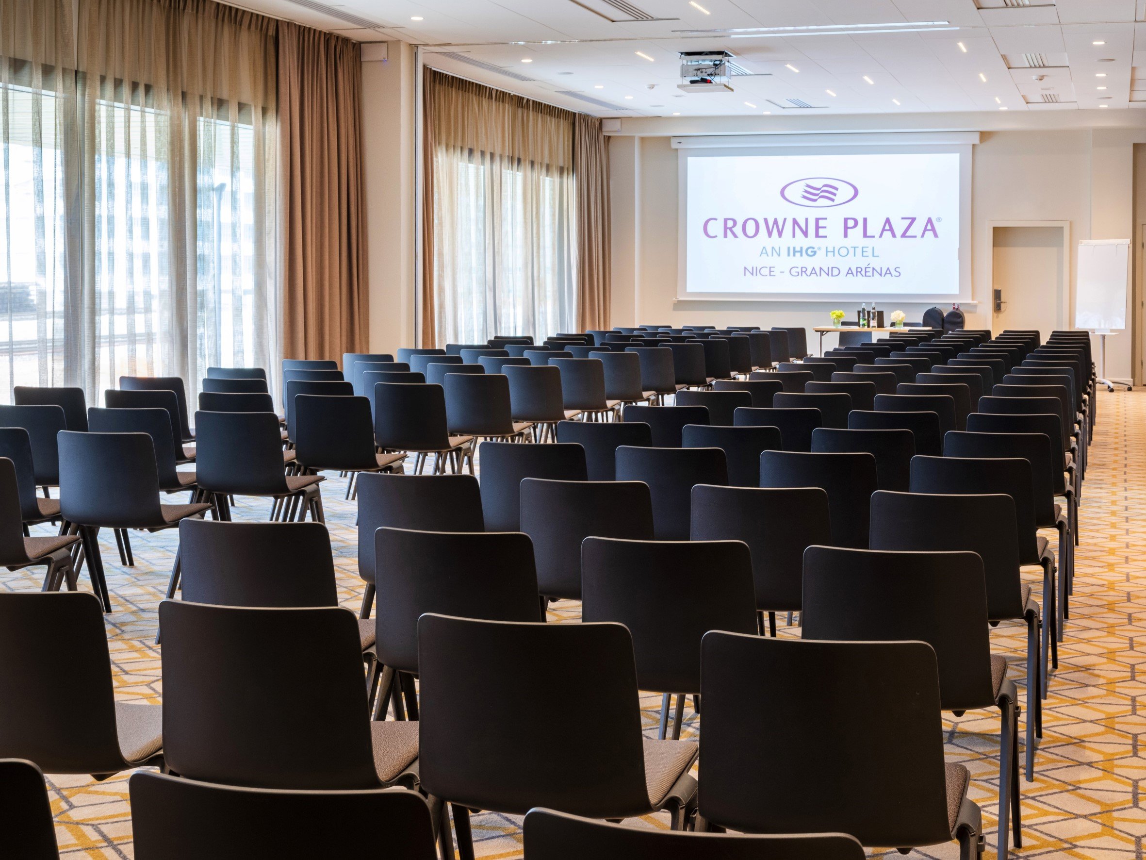 Crowne Plaza Nice - Grand Arenas 68/81