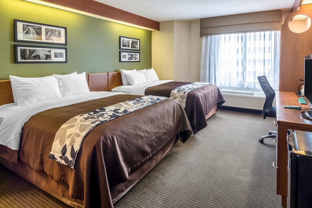 Sleep Inn & Suites Bay View Acme - Traverse City 18/68
