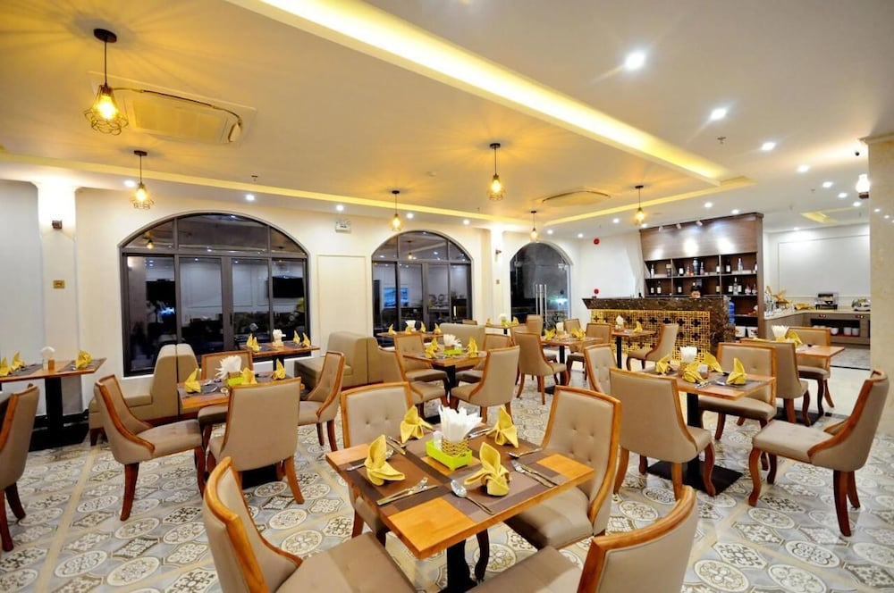 Crown Nguyen Hoang Hotel 47/58