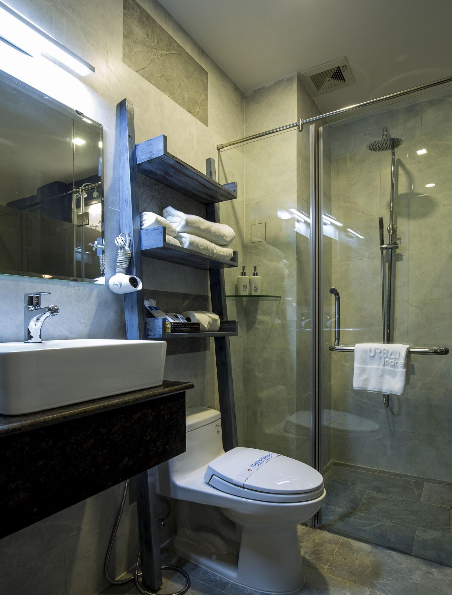 Urban Lodge Hotel - Hostel 74/75