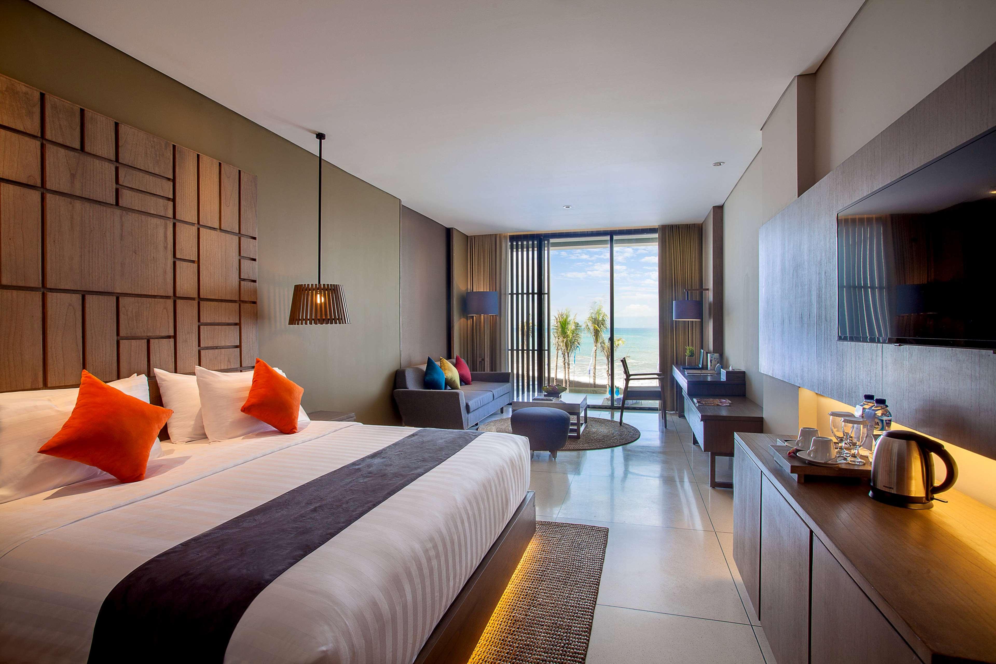 Suite, King Bed, Ocean Front
