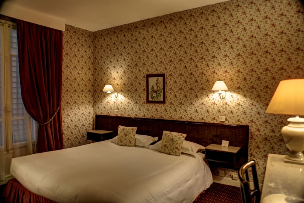 Hotel le Clement 20/50