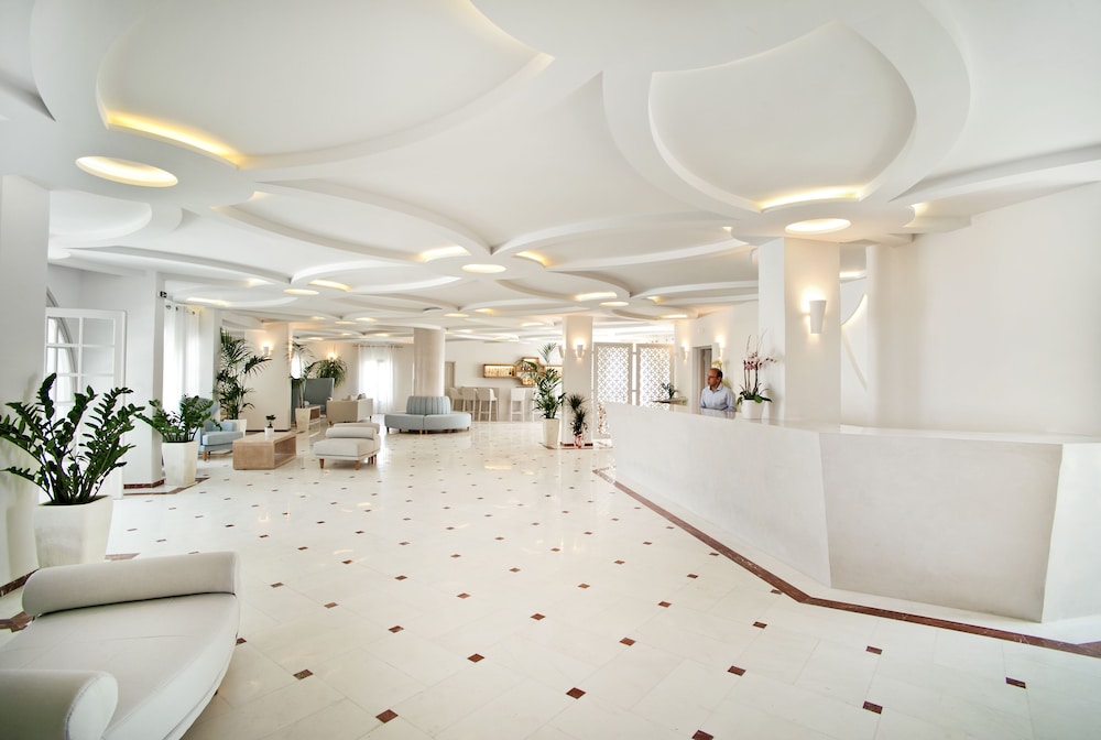 Santorini Palace Hotel 8/58