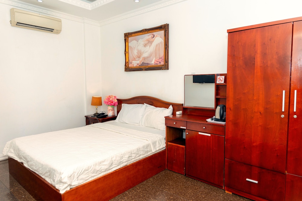 Happy Land Hotel 21/69