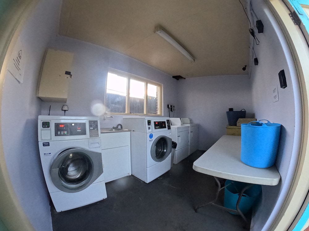 1849 Backpackers Hotel 30/50