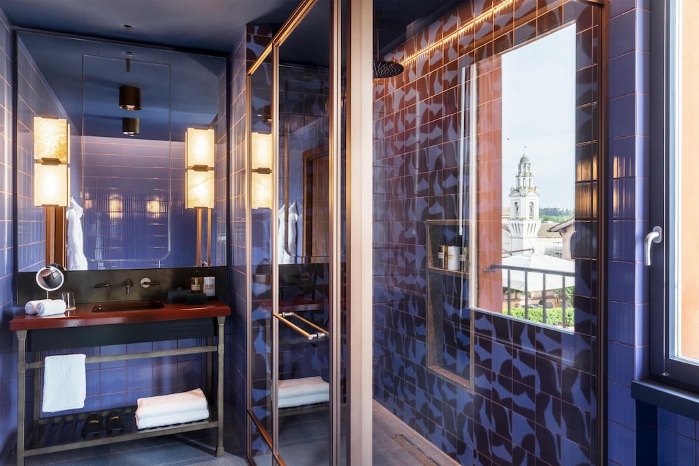 Thompson Rome, by Hyatt 50/50