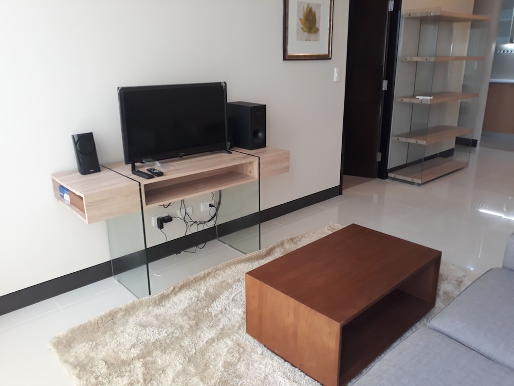 One Pacific Residence Mactan Newtown Sdc 11/50