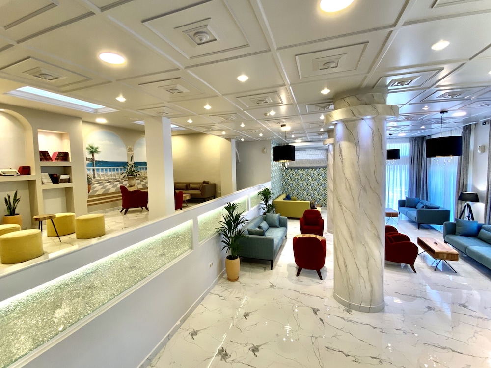Paloma Blanca Hotel 36/55