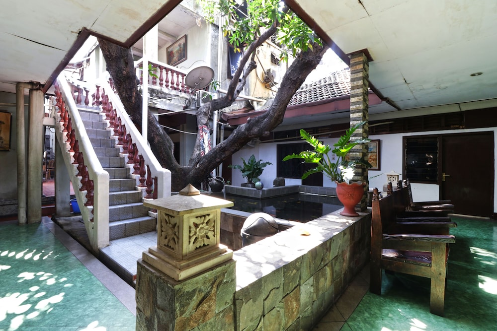 Borneo Hostel by ZUZU 2/32