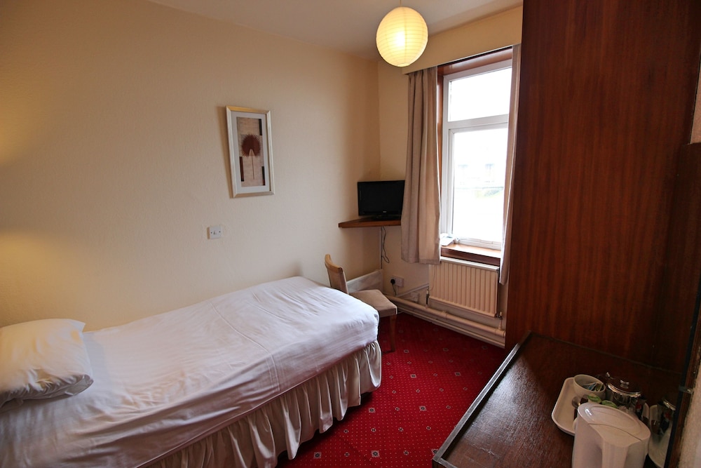 ROOM, SINGLE