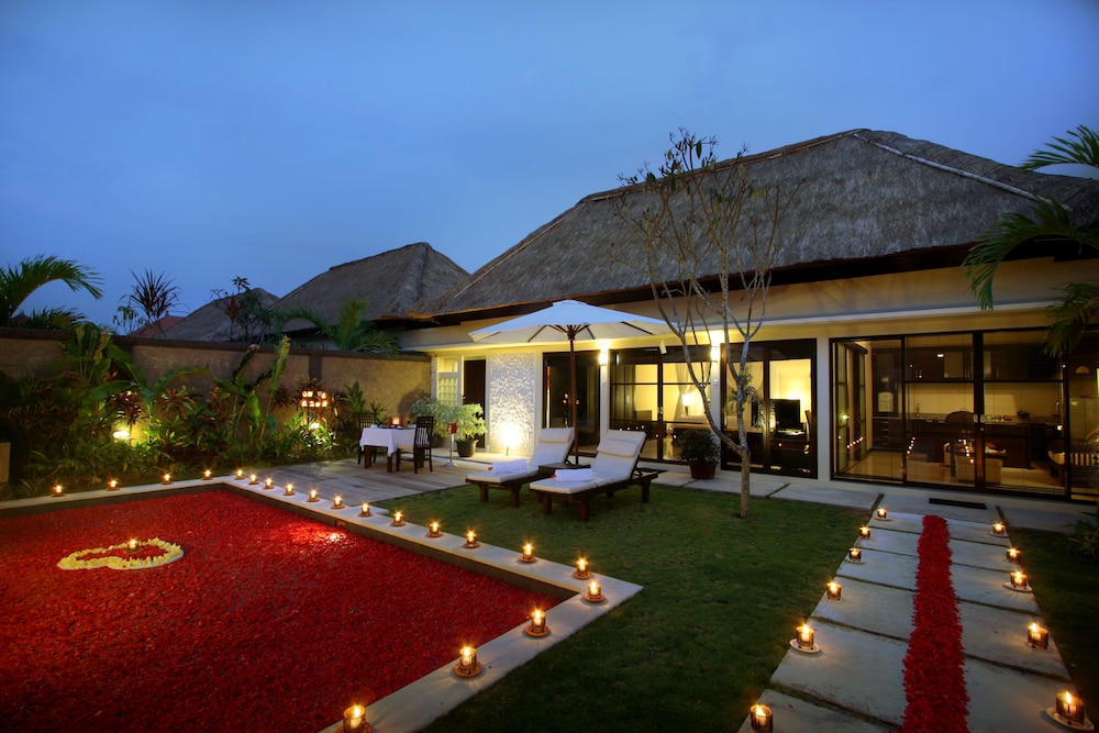 Bali Rich Luxury Villa 6/42