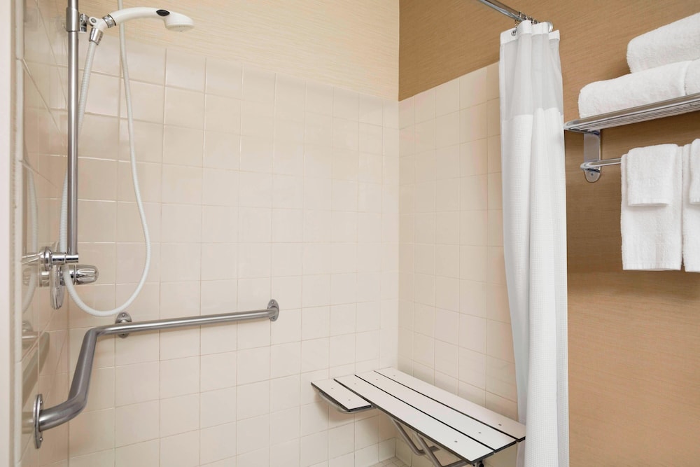 Fairfield Inn Suites Minneapolis St Paul Airport 53/53