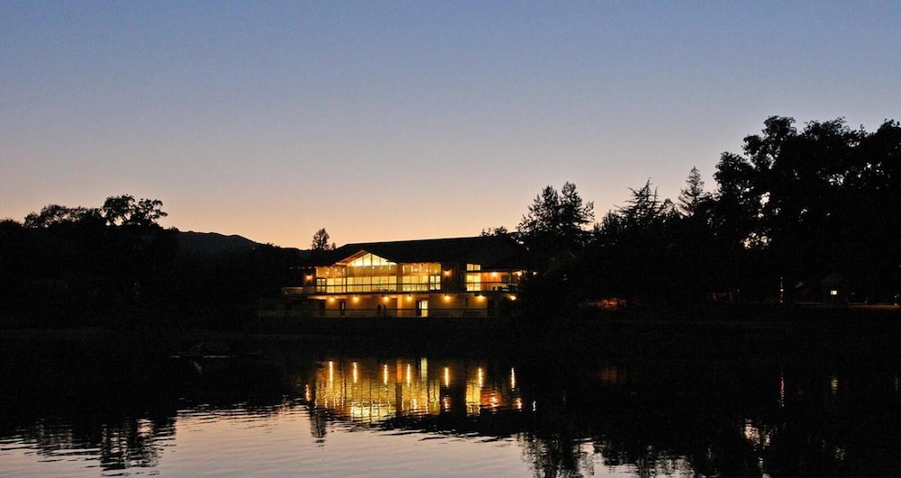 Americas Best Value Inn Atascadero Paso Roble 12/66