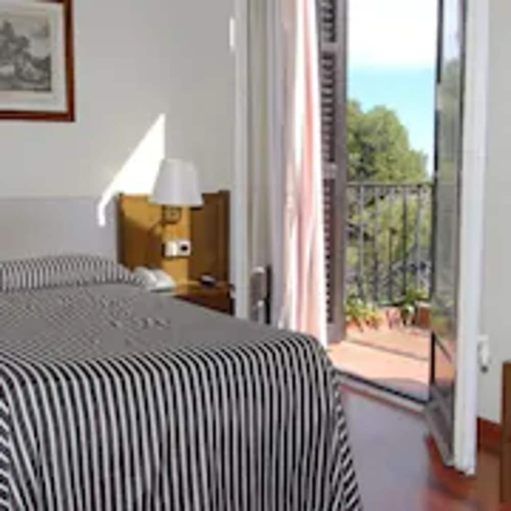 Hotel El Castell 5/48