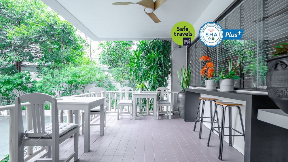 Yellow Ribbon Hills Boutique Suites 52/67