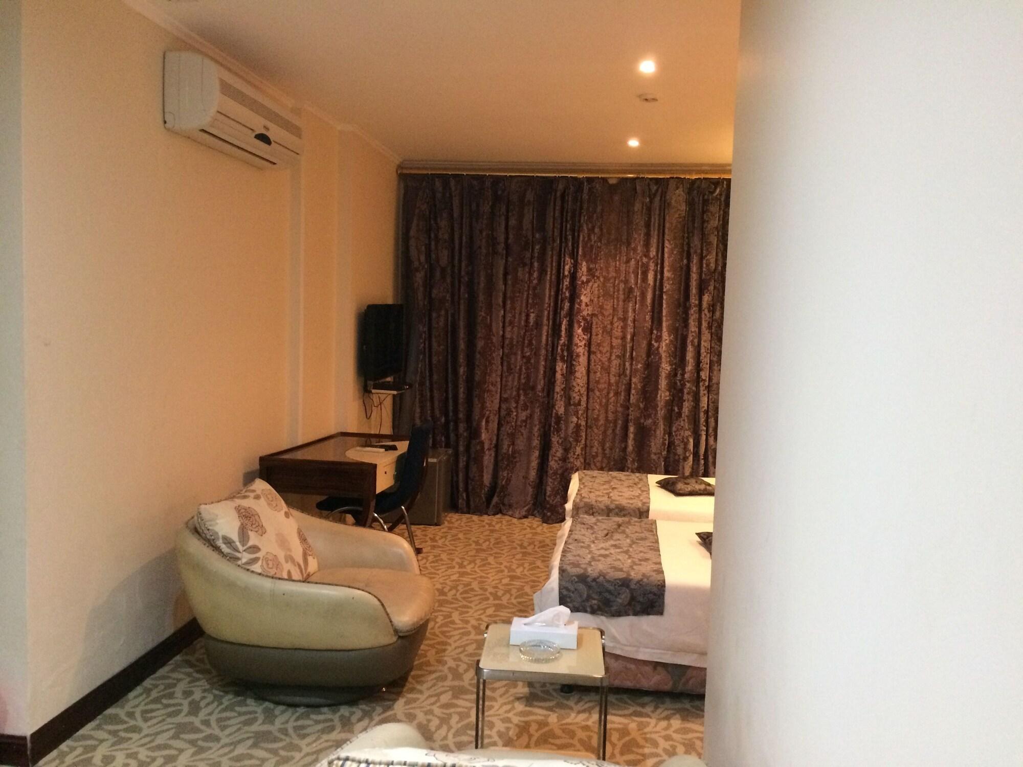 Imperial Suites Hotel 12/32