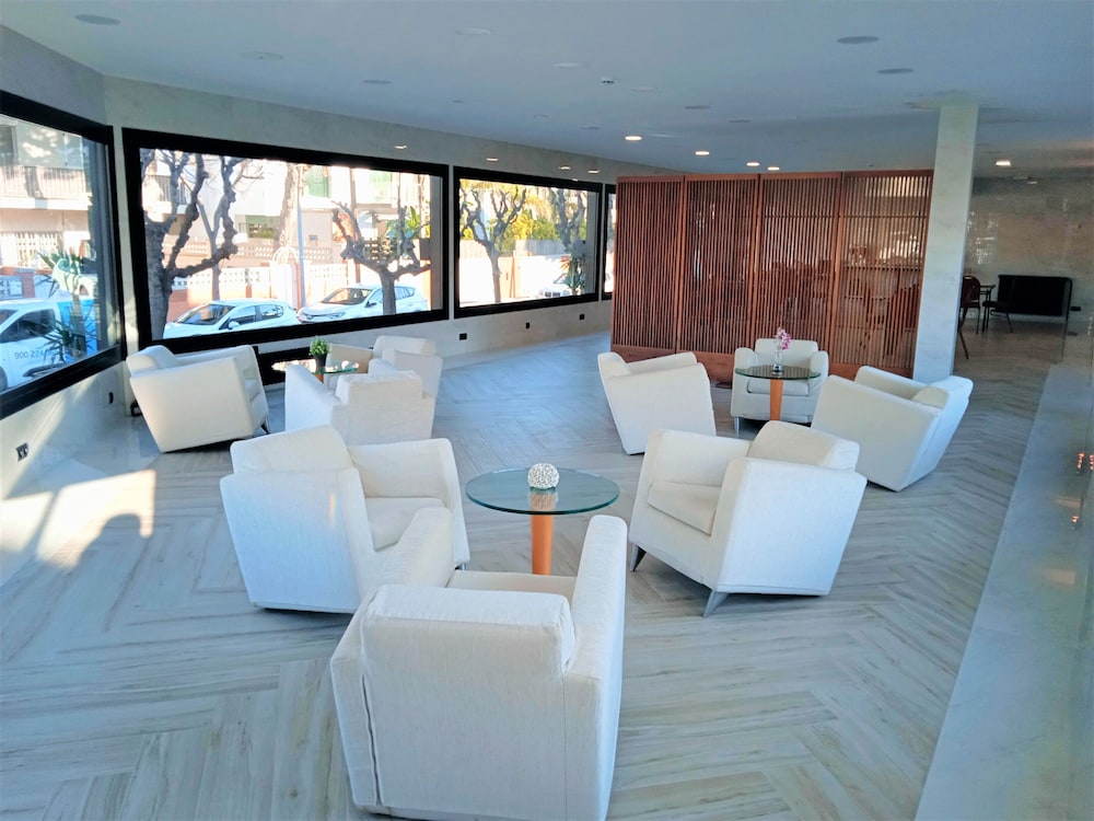 Hotel 153 48/71