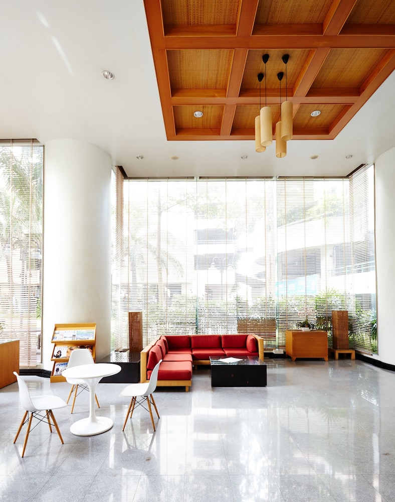 Riverine Place Hotel & Residence 31/72