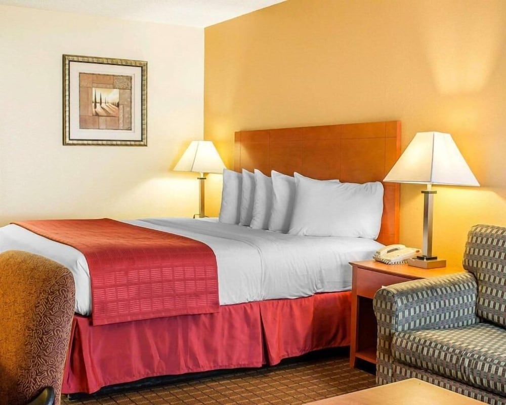 Wilkes Barre Inn And Suites 28/50
