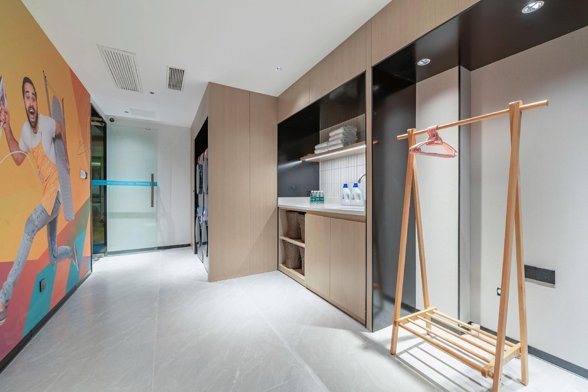 City Comfort Inn (Hezhou Guposhan Avenue) 48/48
