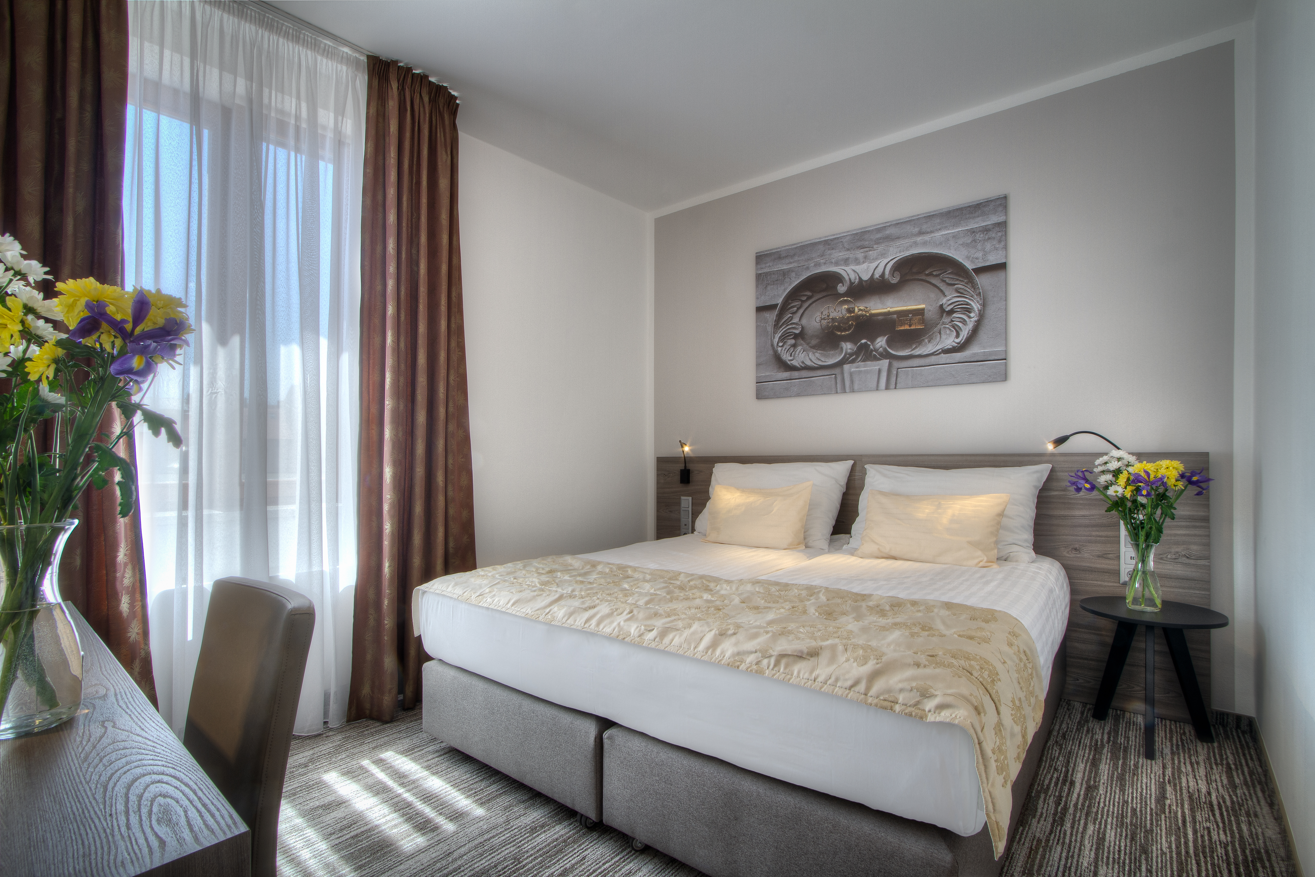 Room, Single, Double Bed