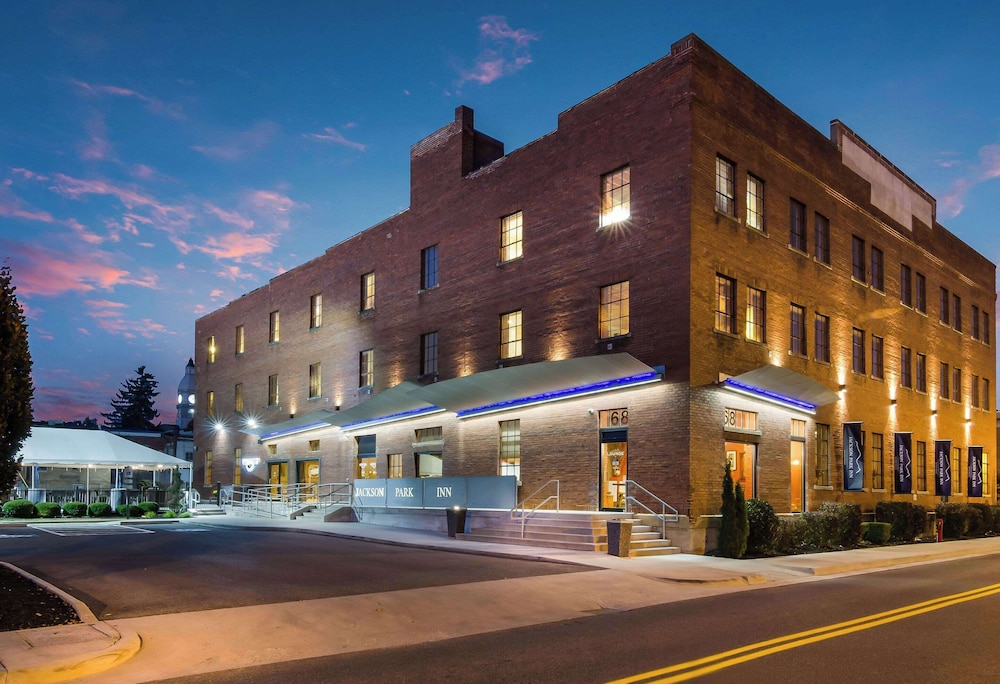 Jackson Park Inn, an Ascend Collection Hotel 3/50