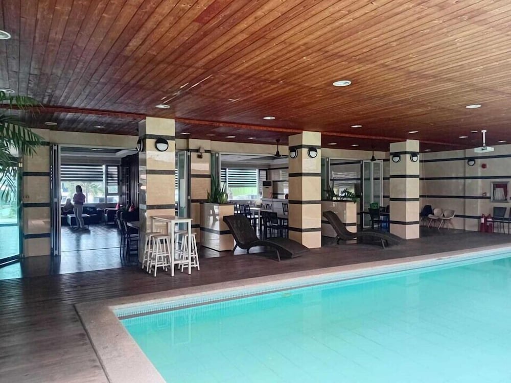 Townhouse Oak Vera Hotel Near Clark International Airport 34/57