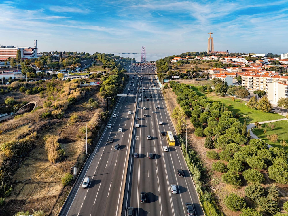 Mercure Lisboa Almada 45/50