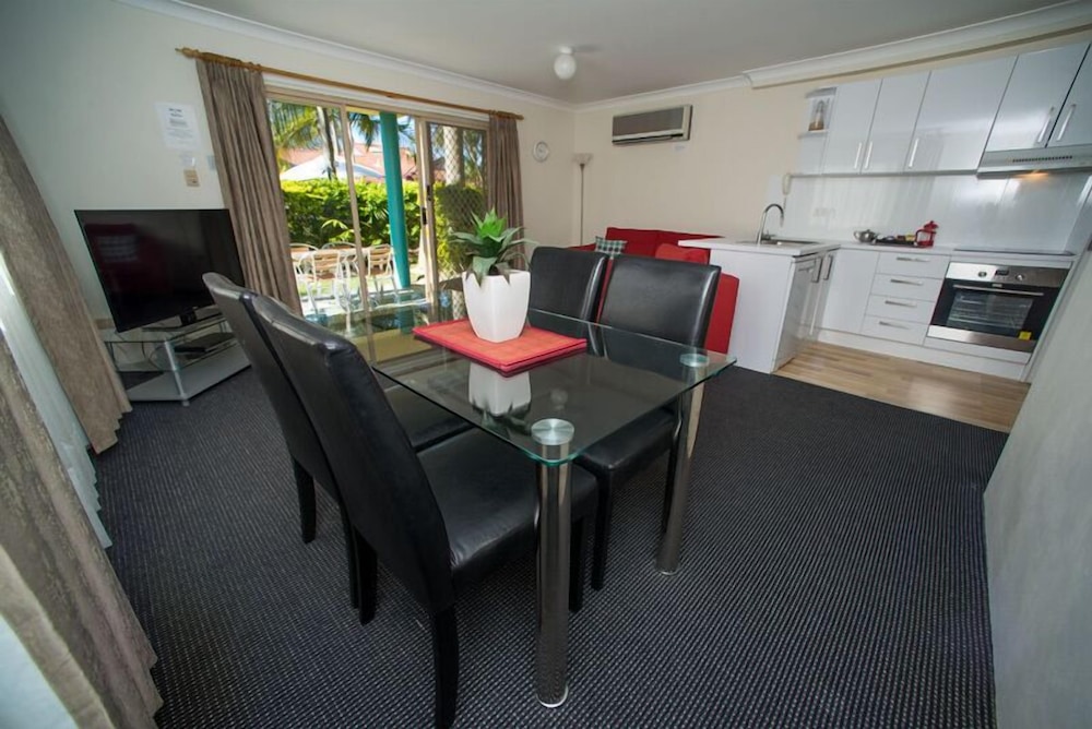Beaches Serviced Apartments 38/46