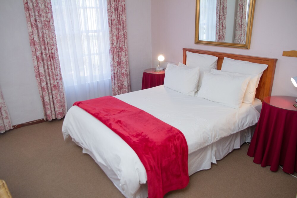 Howard's End Manor 8/50