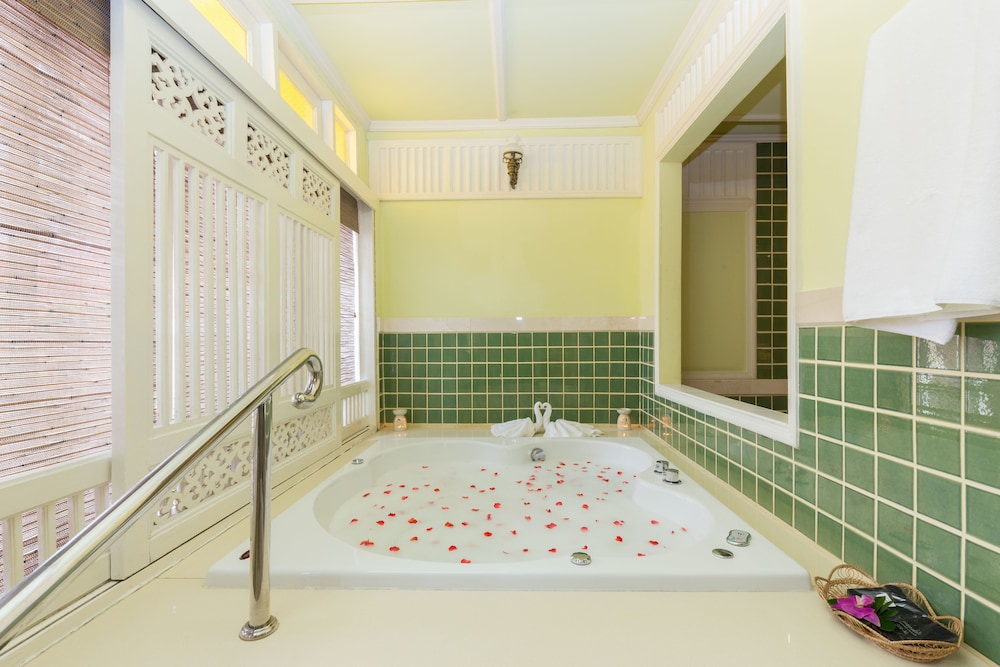 Wora Bura Hua Hin Resort And Spa 75/75