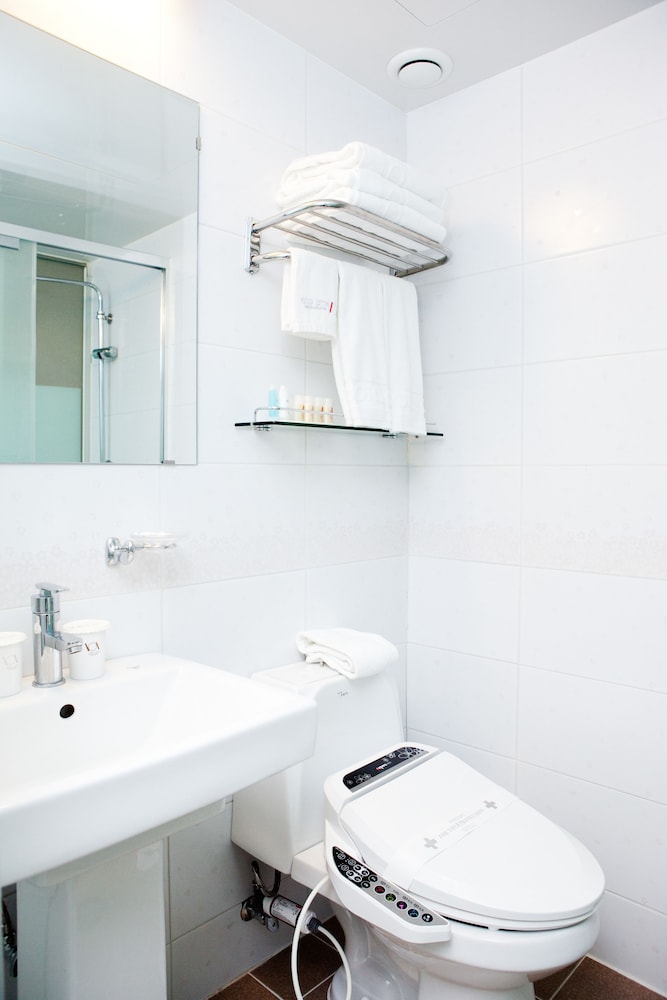 Hotel Cozy Myeongdong 17/73