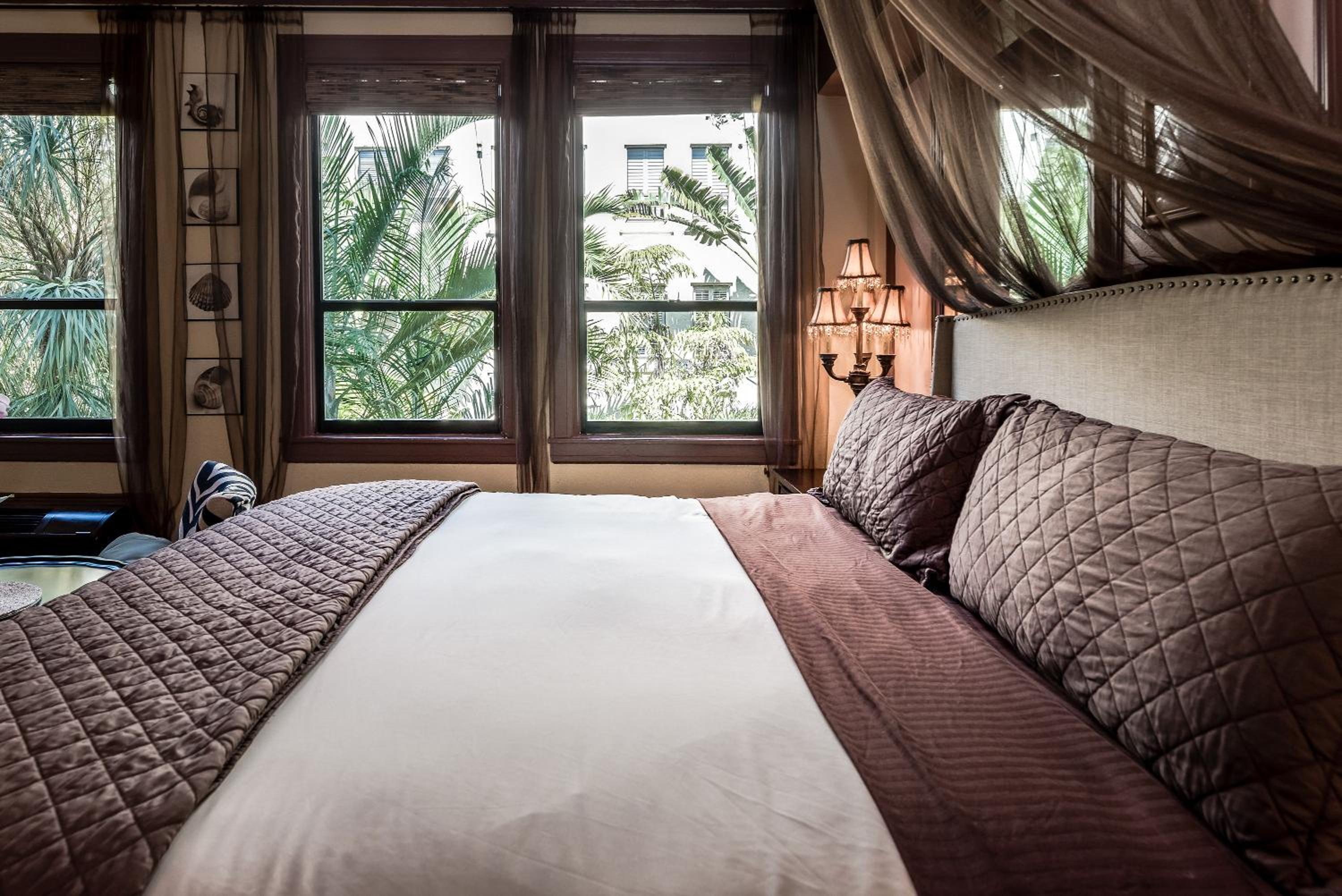 Hemingway Suites at Palm Beach Hotel Island 19/50
