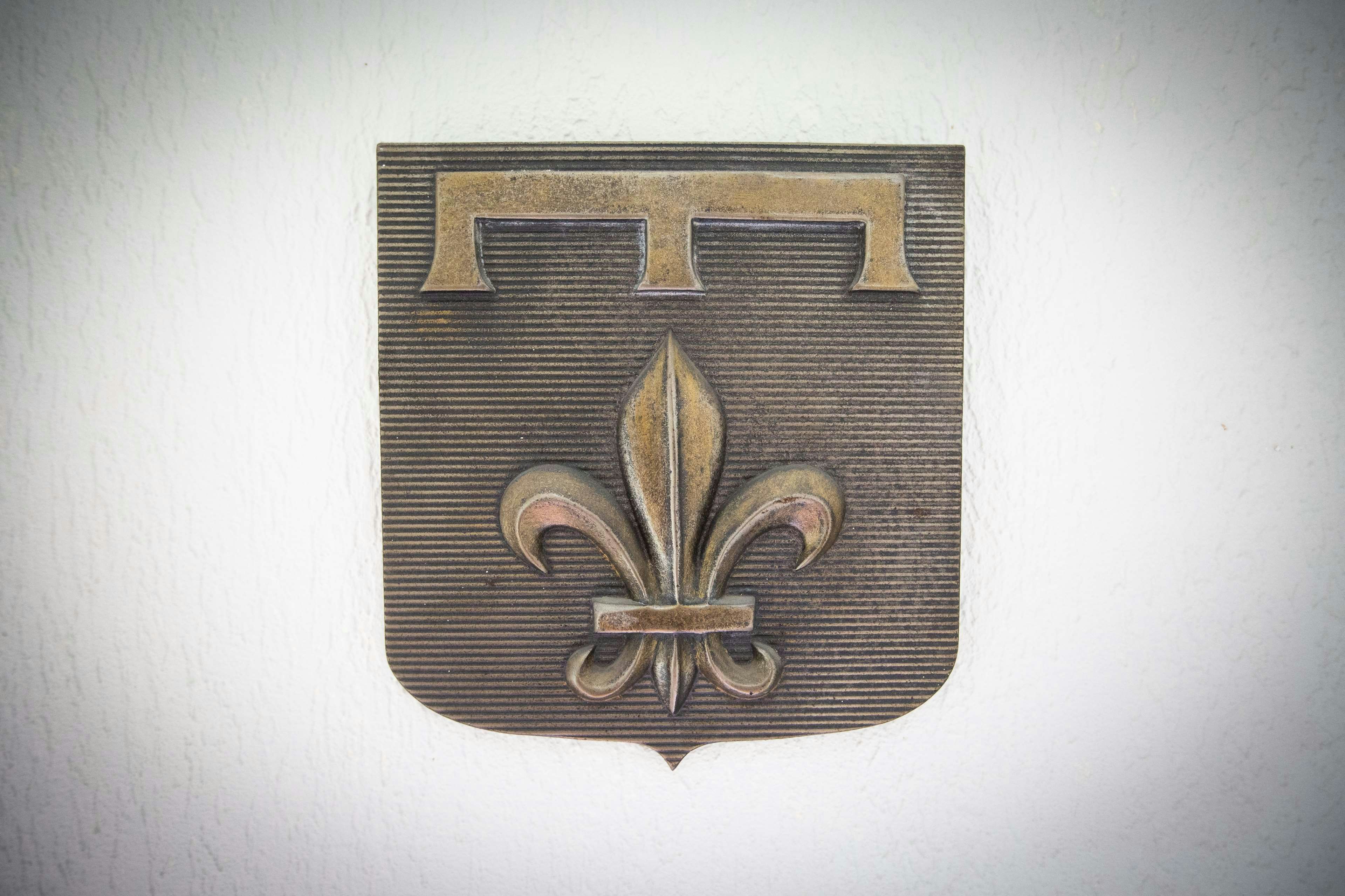 HOTEL LES ARMOIRIES 42/66