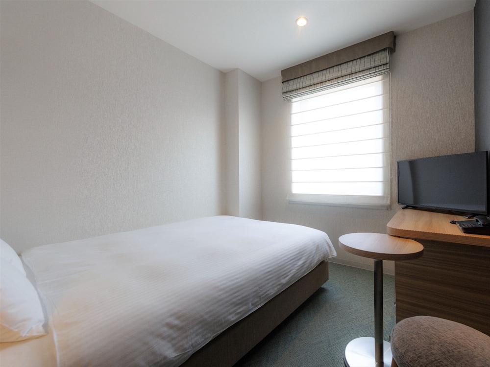 STANDARD, DOUBLE BED, SOUTH WING