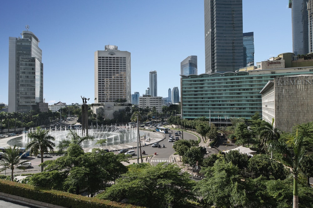 GRAND HYATT JAKARTA 76/77