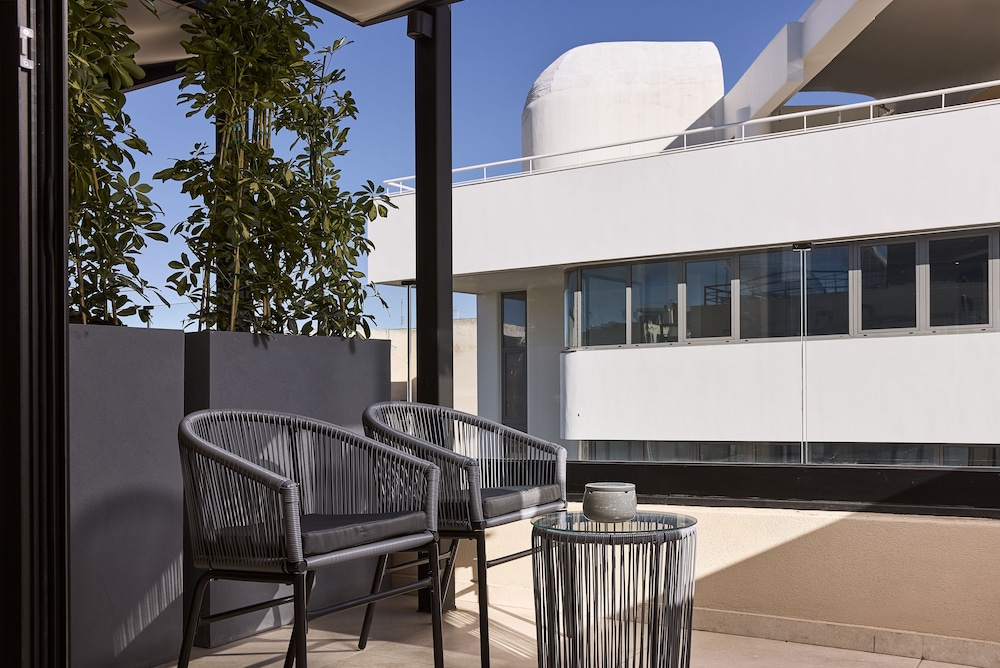 Athenarum Portus Life & Style Hotel Piraeus 47/58