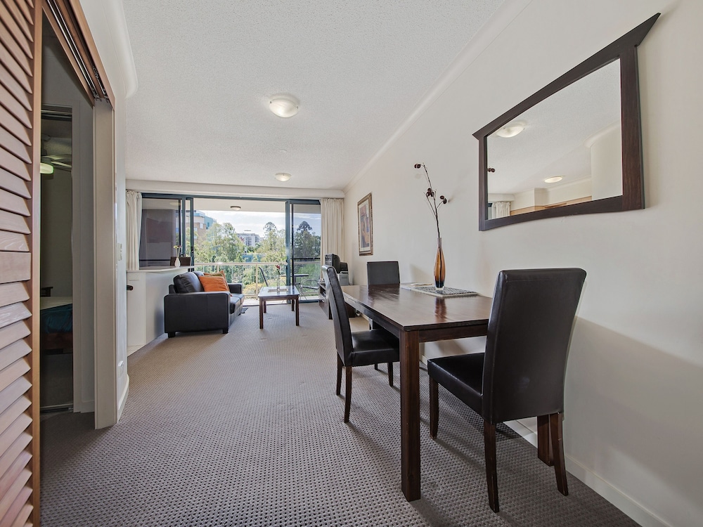 Inn On The Park Apartments 34/41