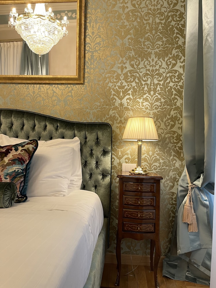Palazzo Monga Boutique Guesthouse 10/66