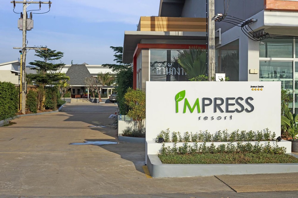 Impress Resort 40/50