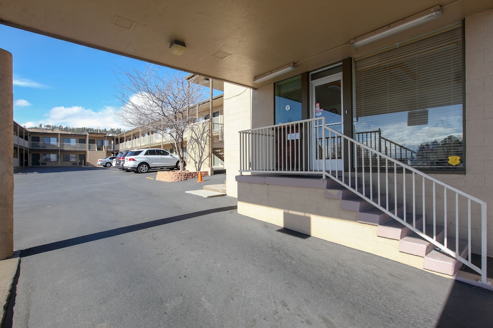 Highland Country Inn 35/55