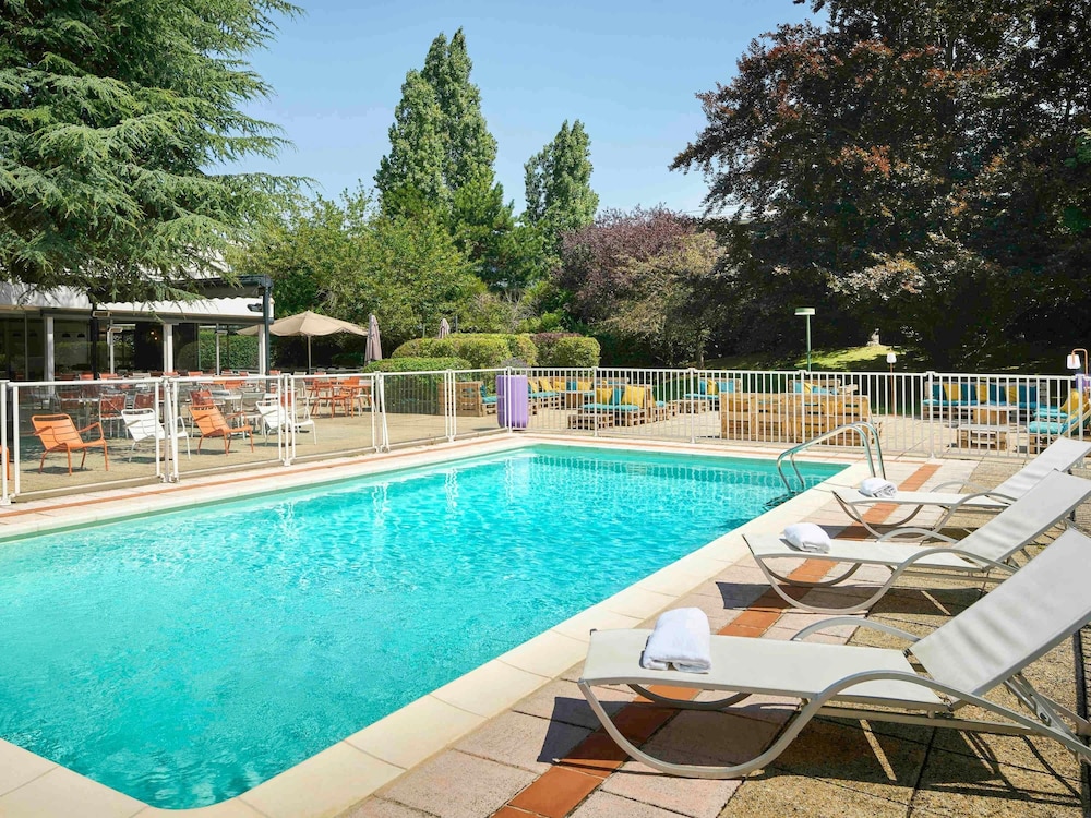 NOVOTEL MASSY PALAISEAU 50/80
