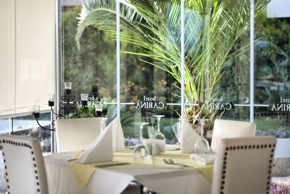 Carina Hotel 27/72