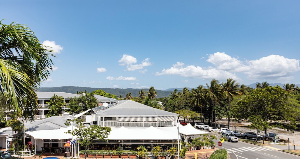 Club Tropical Resort 1/50