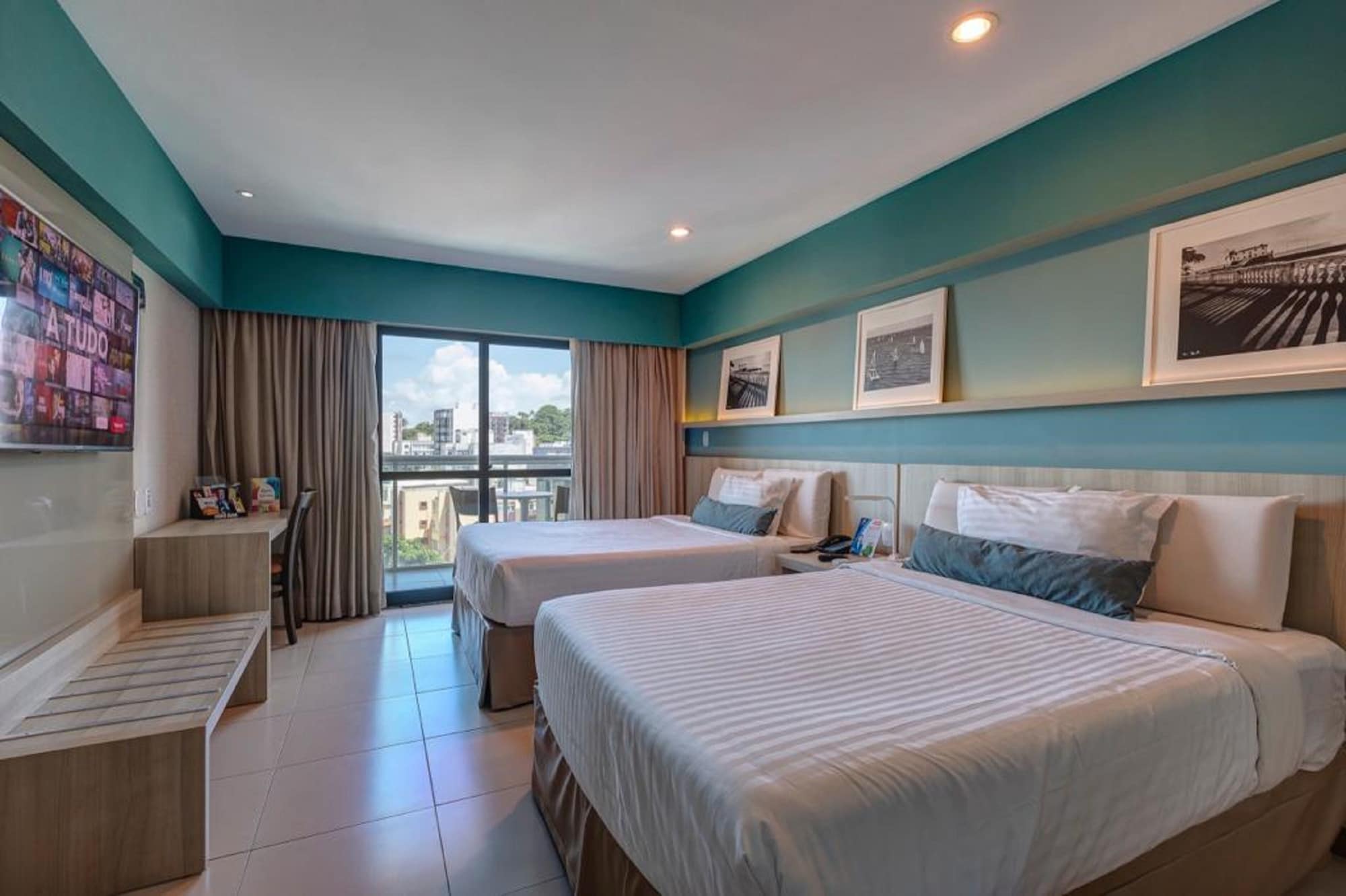 STANDARD, PARTIAL SEA VIEW