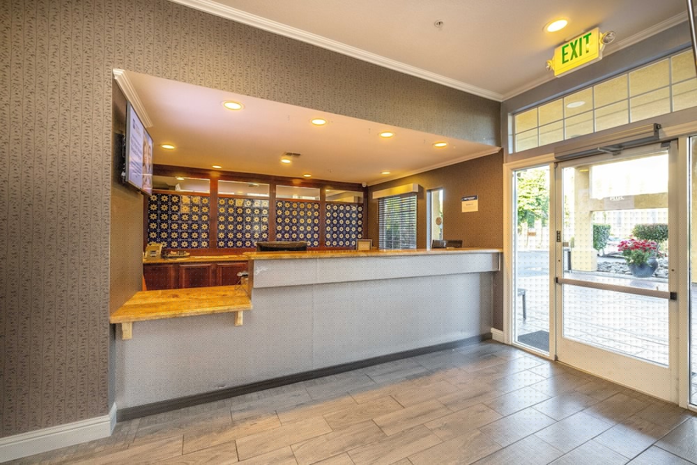 Best Western Plus Dixon Davis 6/48