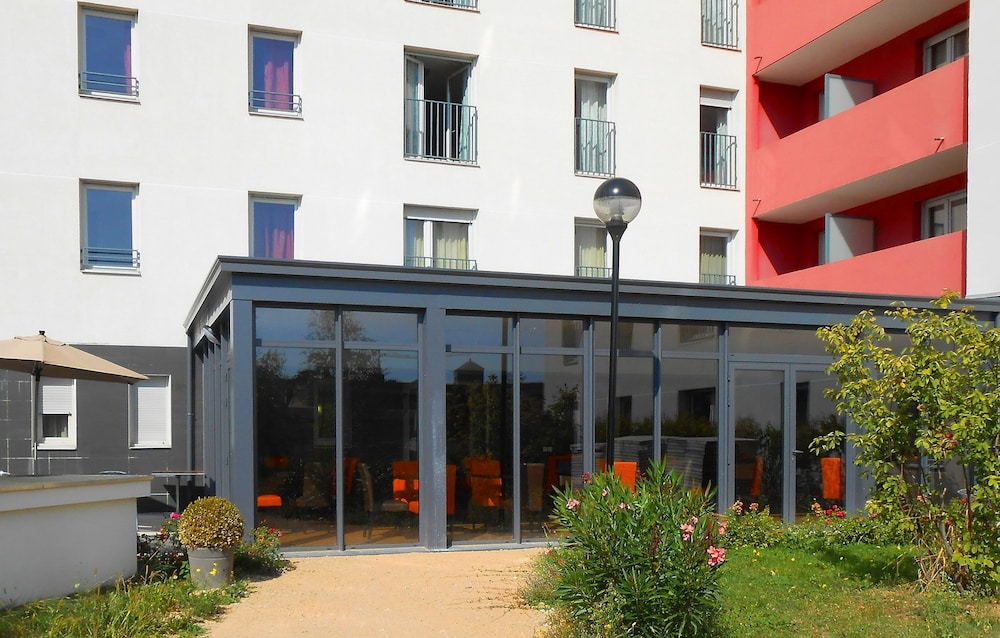 Appart'hotel Odalys City Bioparc Lyon Est in LYON