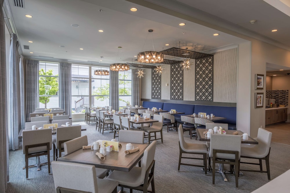 Hilton Garden Inn Freeport Downtown Me 43/62