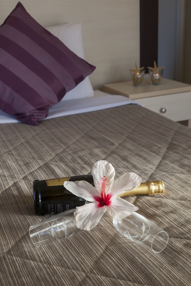 Hotel Francoise 25/51