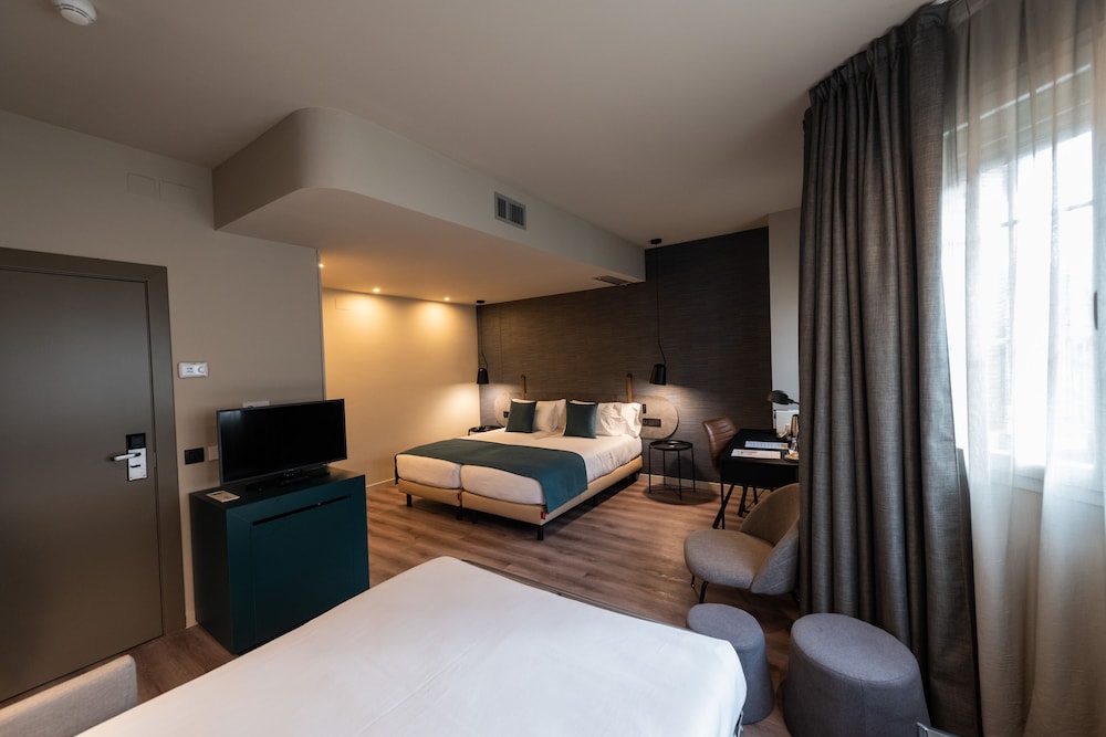 Atenea Rekord Suites 13/50